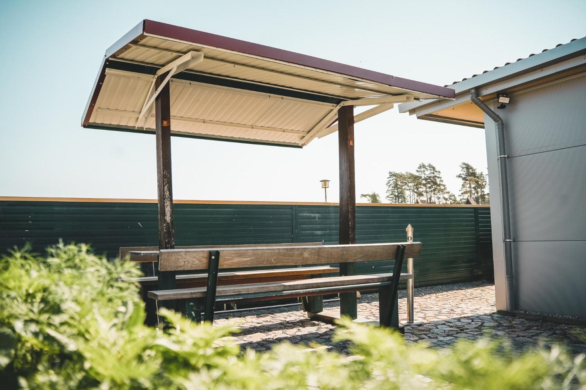 Black Tiger Seaside - Ferienwohnungen Direkt Am See Garden Exteriér fotografie